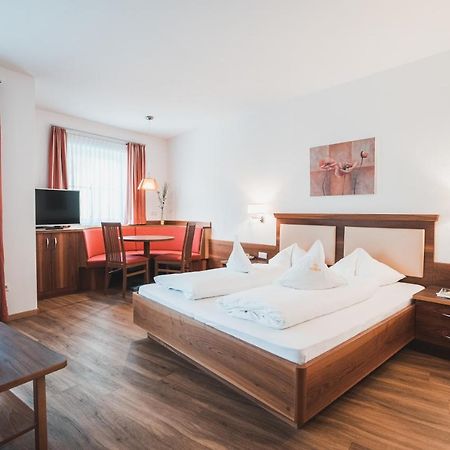 Hotel Am Sonneck Lagundo Kültér fotó