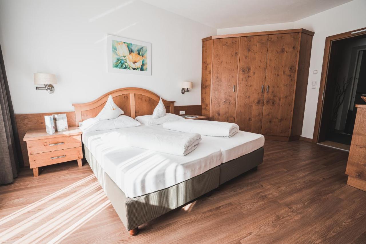 Hotel Am Sonneck Lagundo Kültér fotó