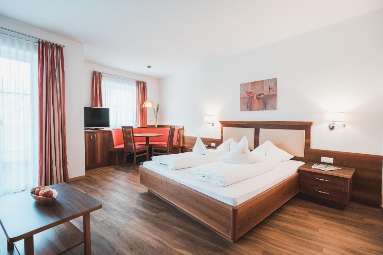 Hotel Am Sonneck Lagundo Kültér fotó