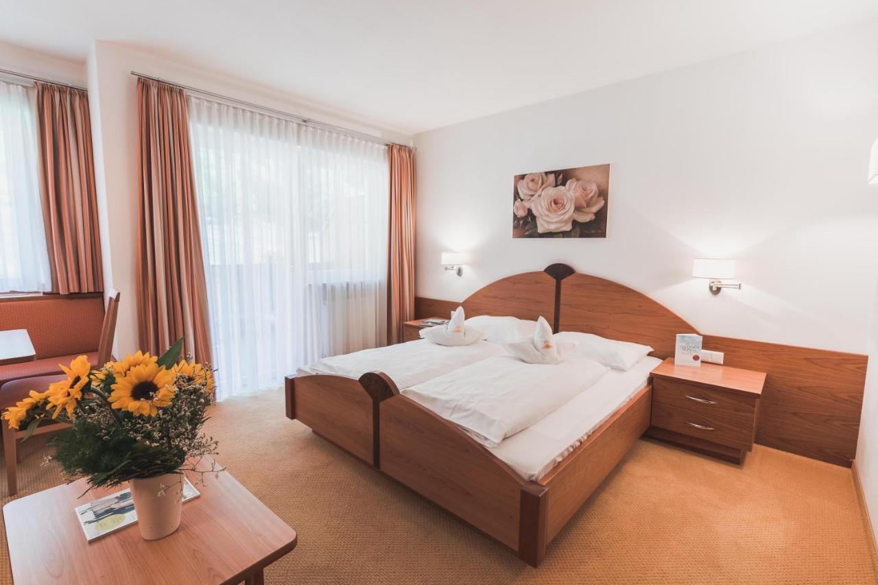 Hotel Am Sonneck Lagundo Kültér fotó
